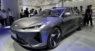 Hãng xe sắp về Việt Nam giới thiệu sedan điện mới: Thiết kế hiện đại, cabin dự kiến có cả tủ lạnh